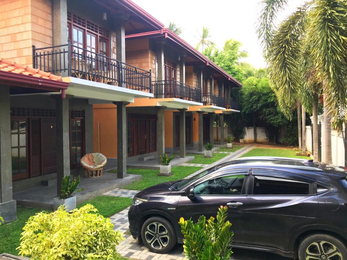 Raawan Tangalle Bagian luar foto