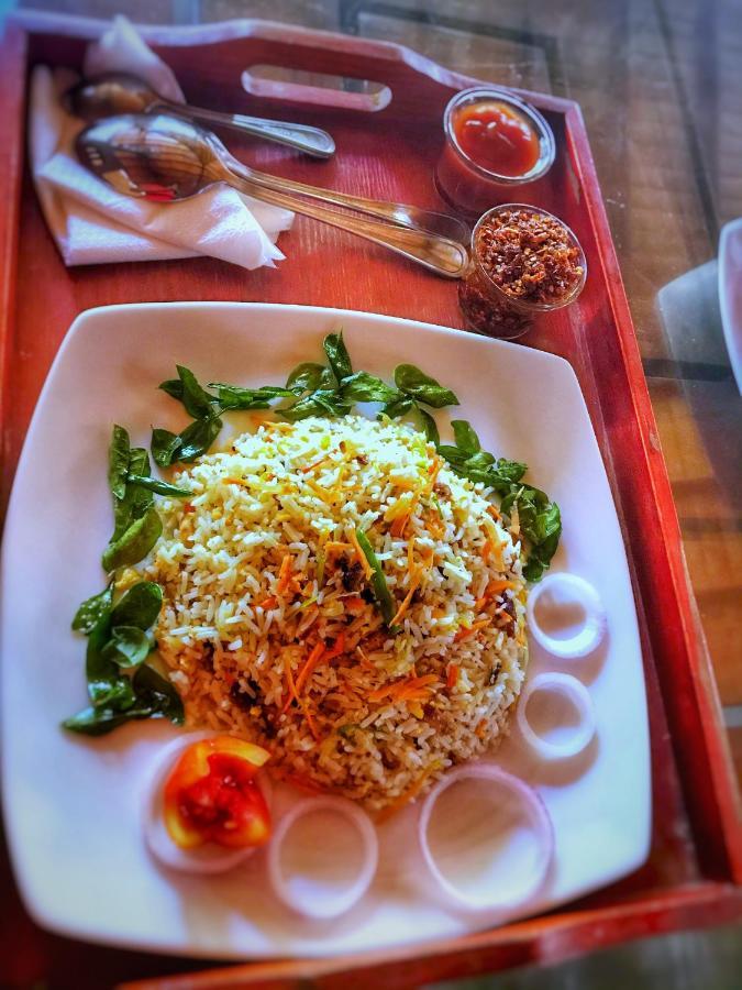 Raawan Tangalle Bagian luar foto