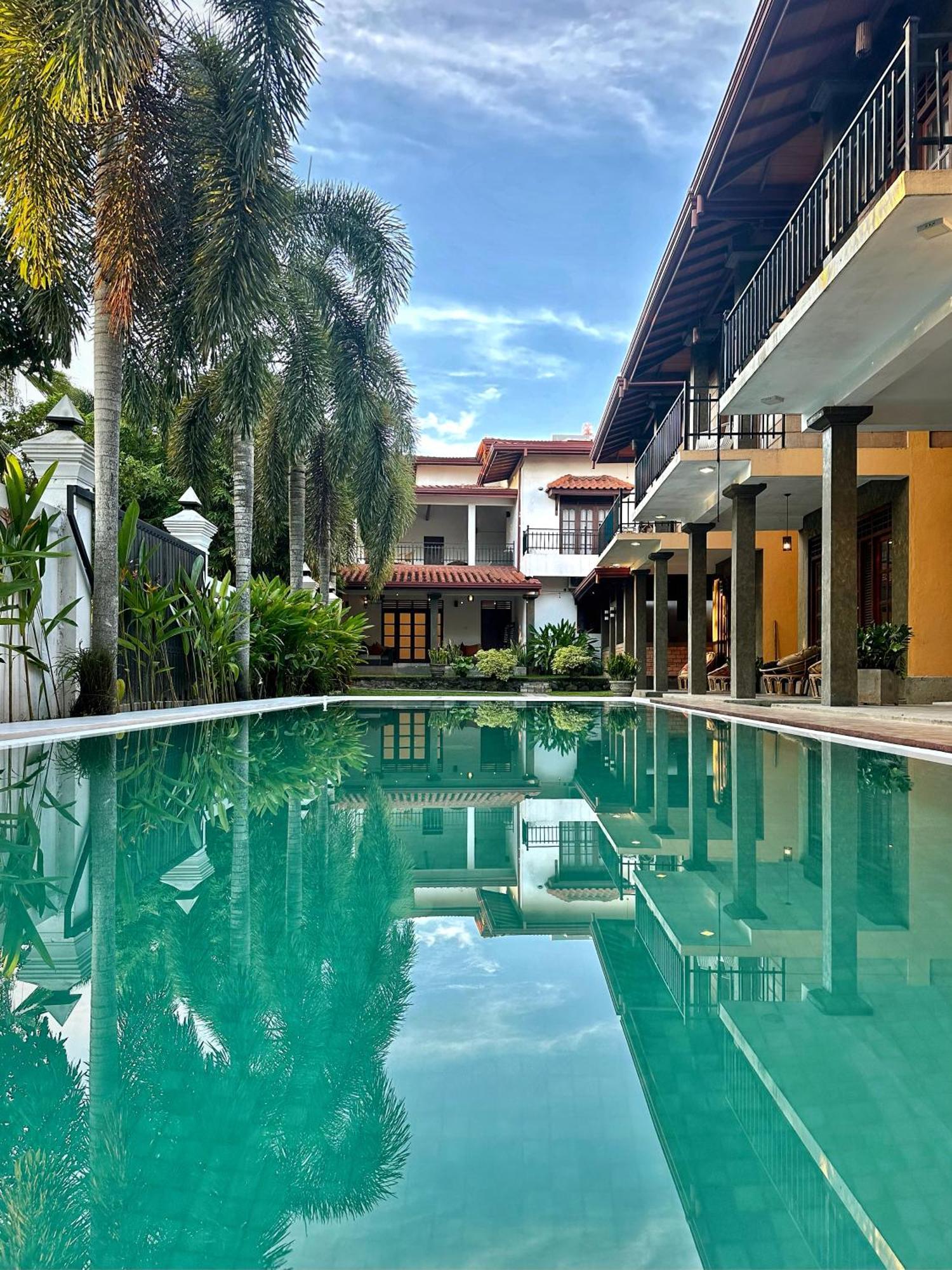 Raawan Tangalle Bagian luar foto